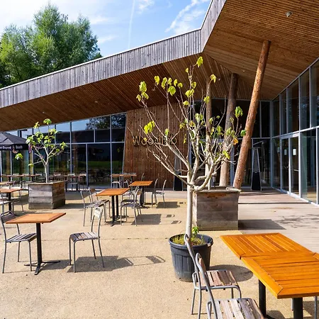 Luxury Treehouse Retreat 度假居 *