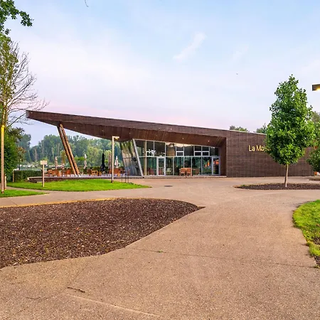 Luxury Treehouse Retreat * Antoing