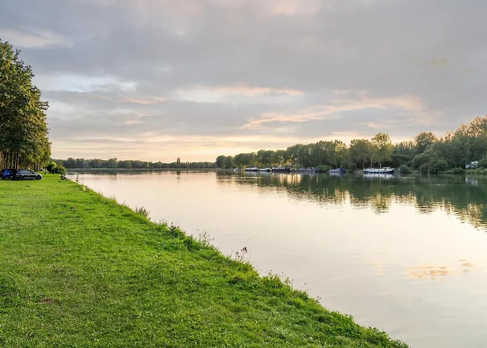 Luxury Treehouse Retreat Hébergement de vacances Antoing